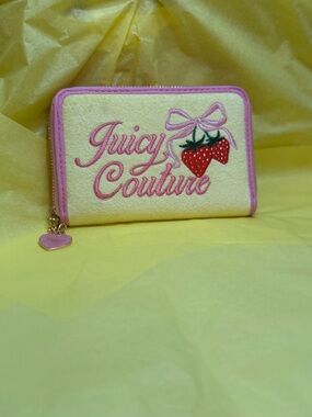 Juicy Couture Retro Strawberry Wallet, yellow iris